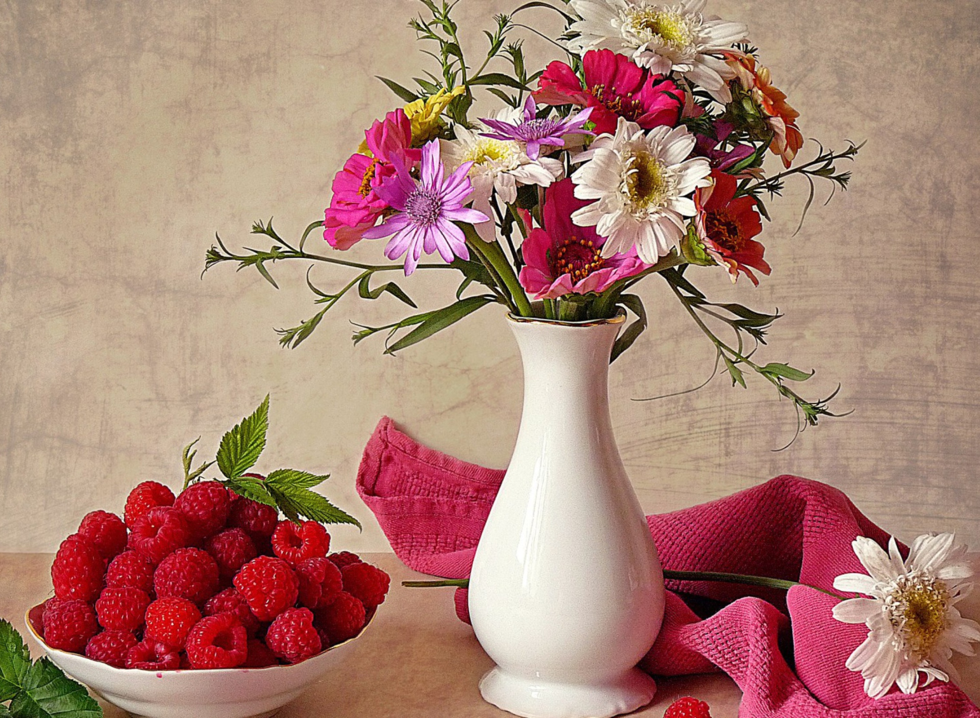 Das Flower Vase Wallpaper 1920x1408