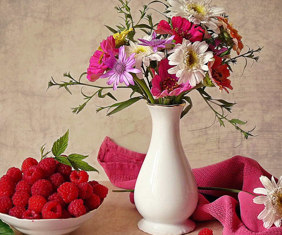 Das Flower Vase Wallpaper 960x800