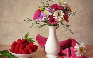 Flower Vase Background for Android, iPhone and iPad