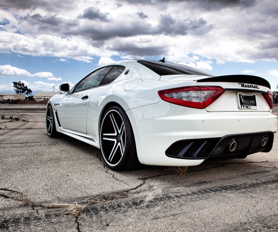 Maserati GranTurismo wallpaper 960x800