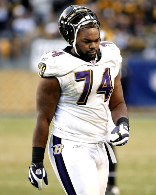 Michael Oher - Obrázkek zdarma pro Nokia Asha 503