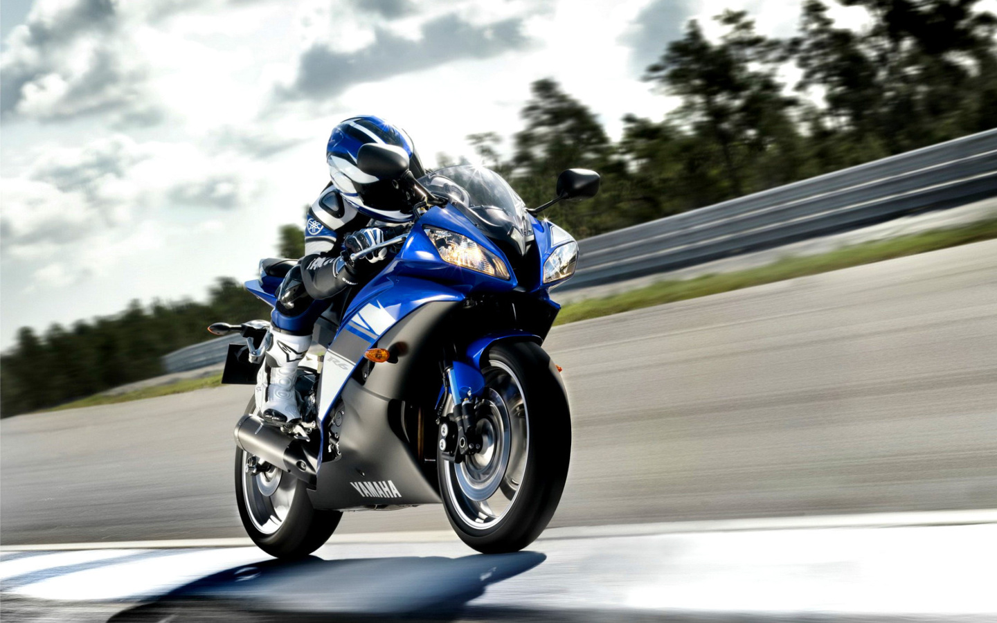 Fondo de pantalla Yamaha R6 Superbike 1440x900