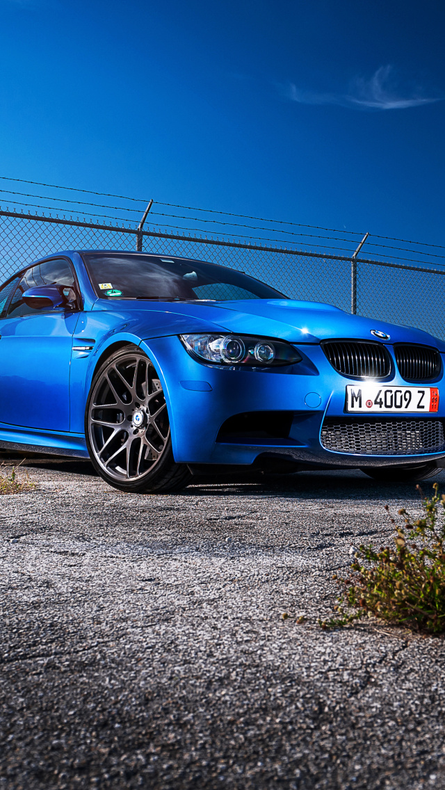 Sfondi BMW M3 E92 Touring Gtr 640x1136