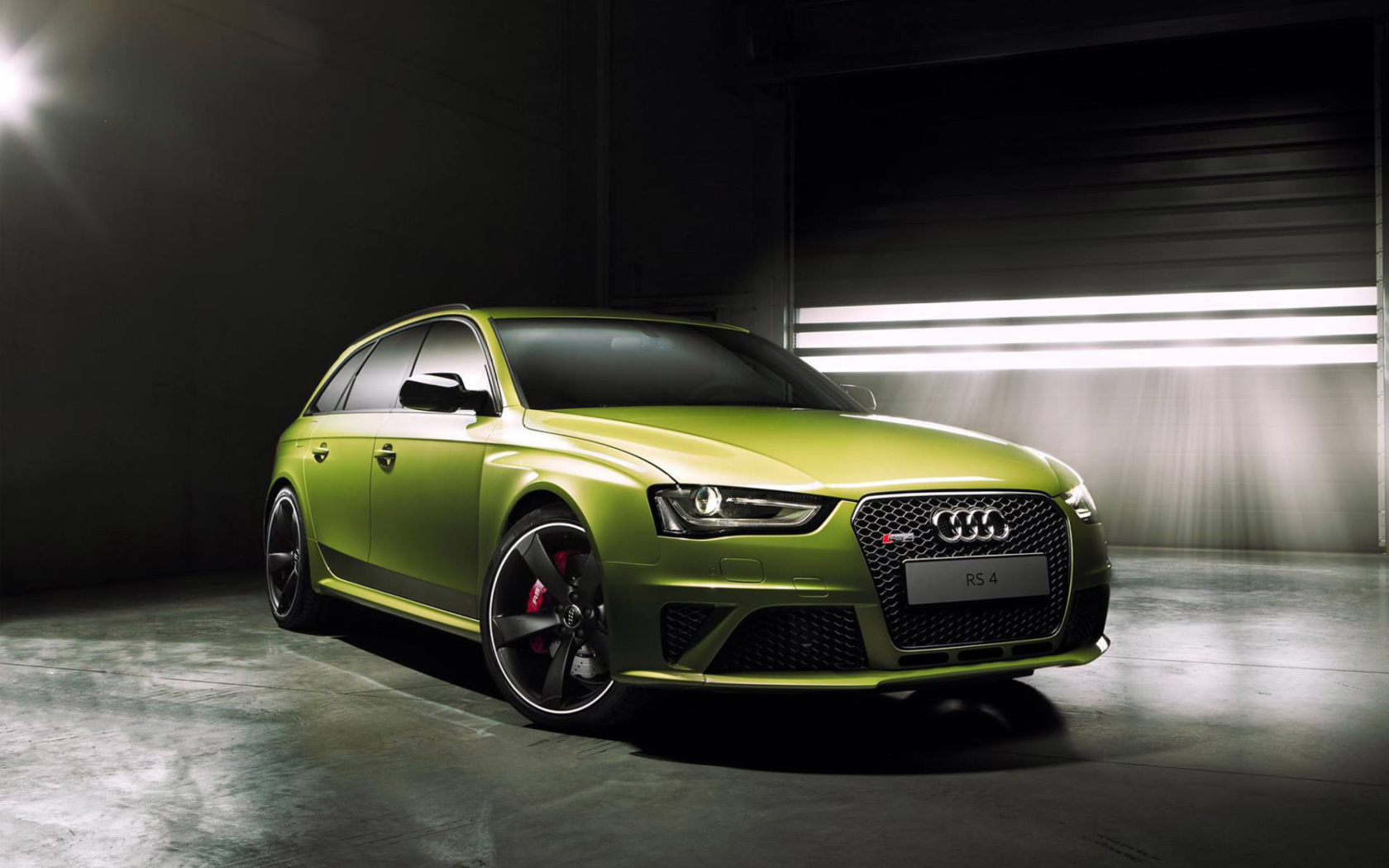 Fondo de pantalla Audi RS4 Avant 2015 1680x1050