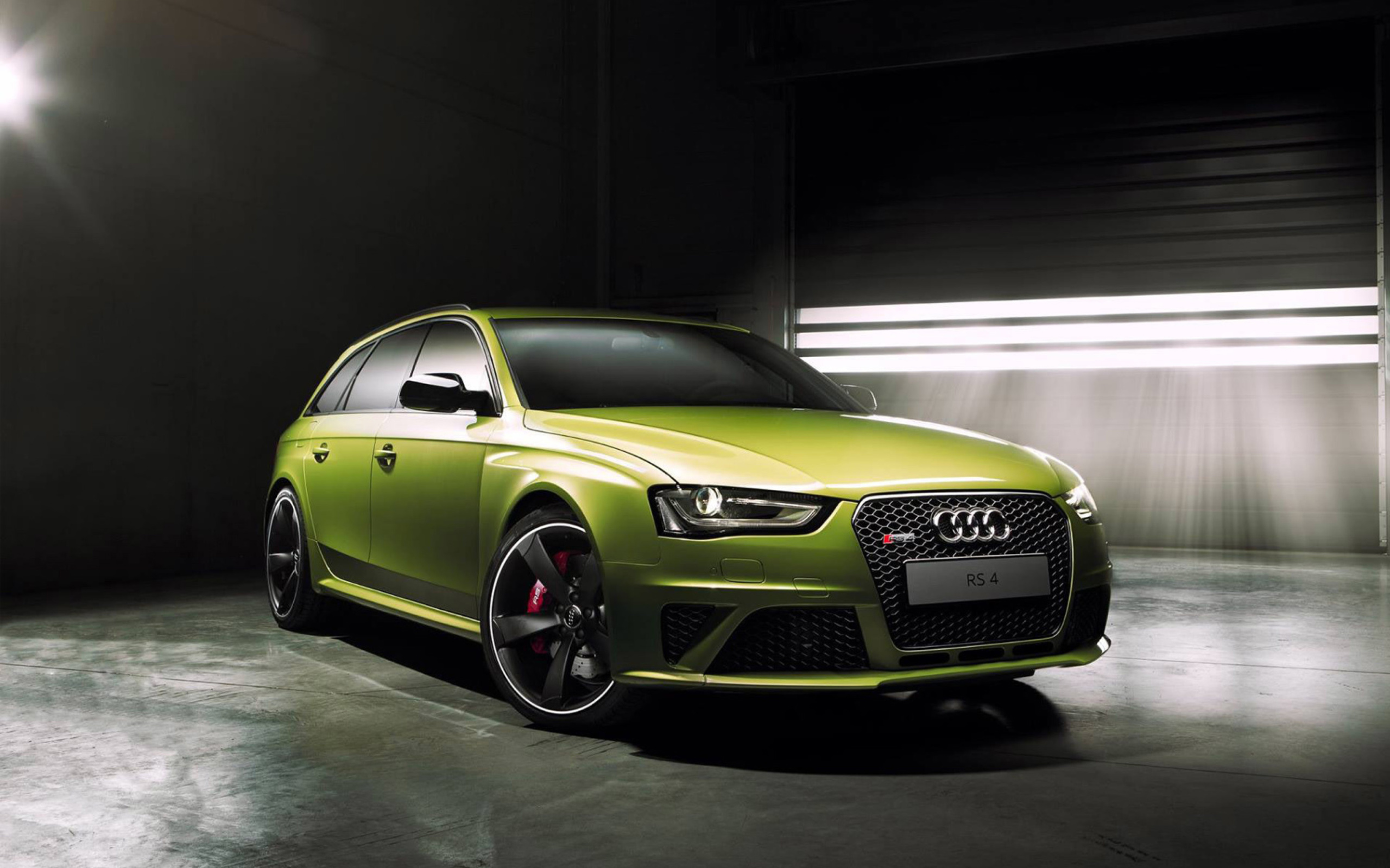 Screenshot №1 pro téma Audi RS4 Avant 2015 2560x1600