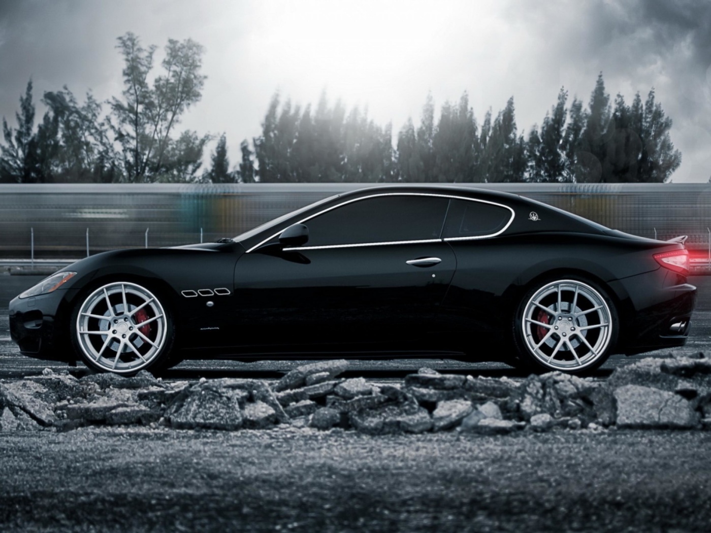 Screenshot №1 pro téma Maserati GranTurismo 1400x1050