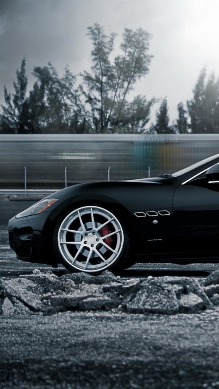 Maserati GranTurismo wallpaper 750x1334