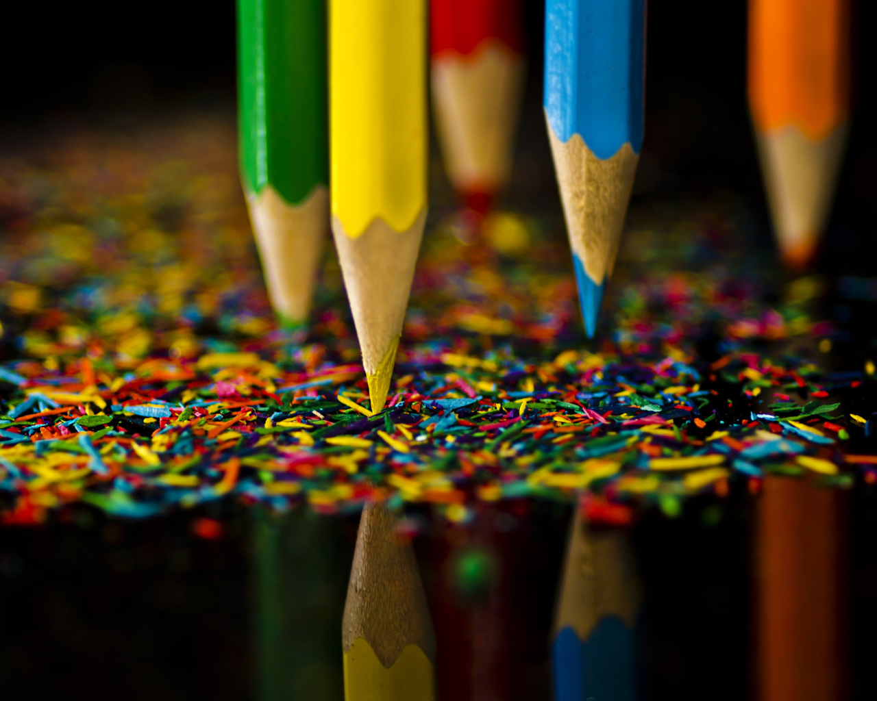 Colored Pencils wallpaper 1280x1024