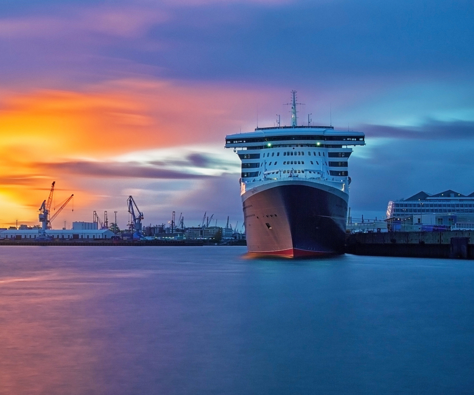 Fondo de pantalla Big Ship In Port 960x800