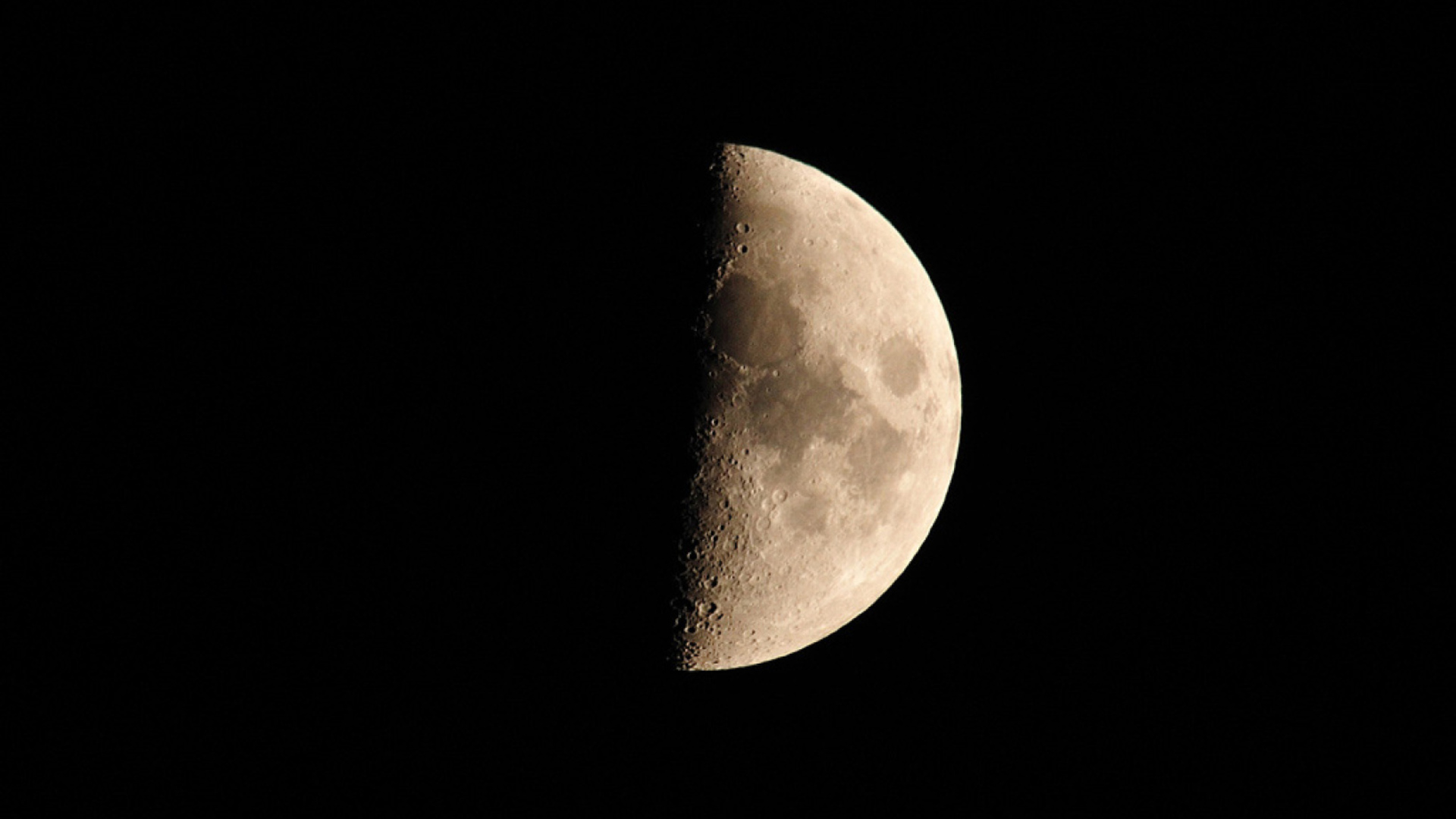 Half Moon wallpaper 1920x1080