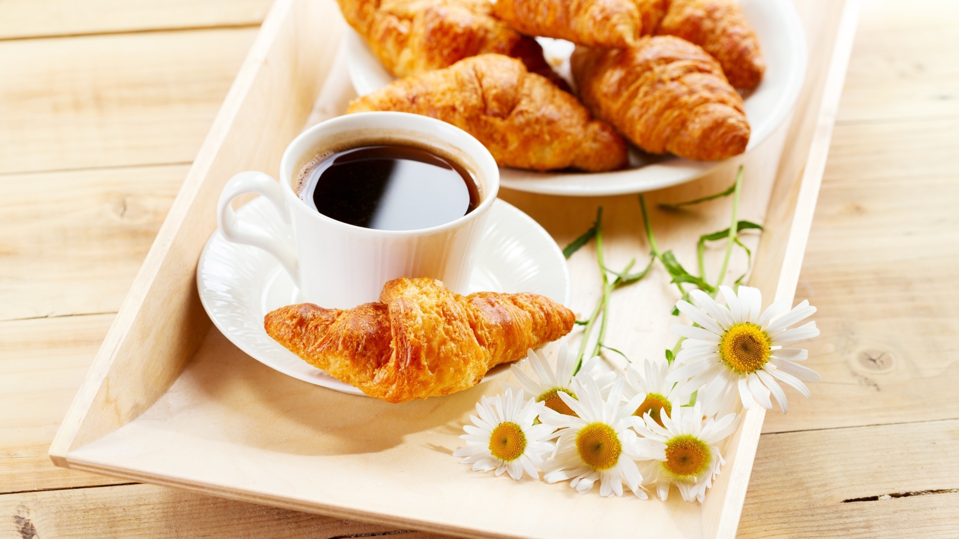 Fondo de pantalla Breakfast with Croissants 1920x1080