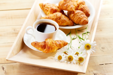 Das Breakfast with Croissants Wallpaper 480x320