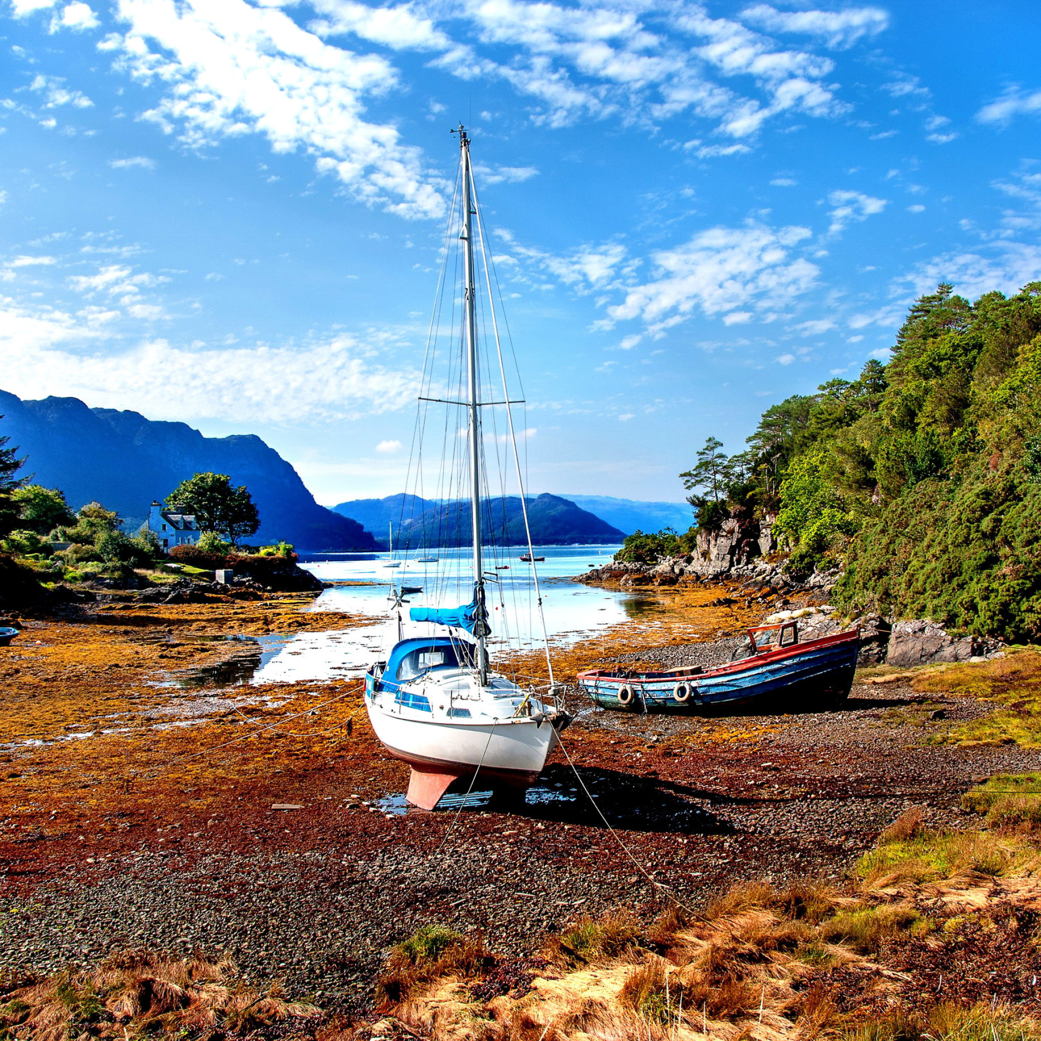 Boat in Alaska wallpaper 2048x2048