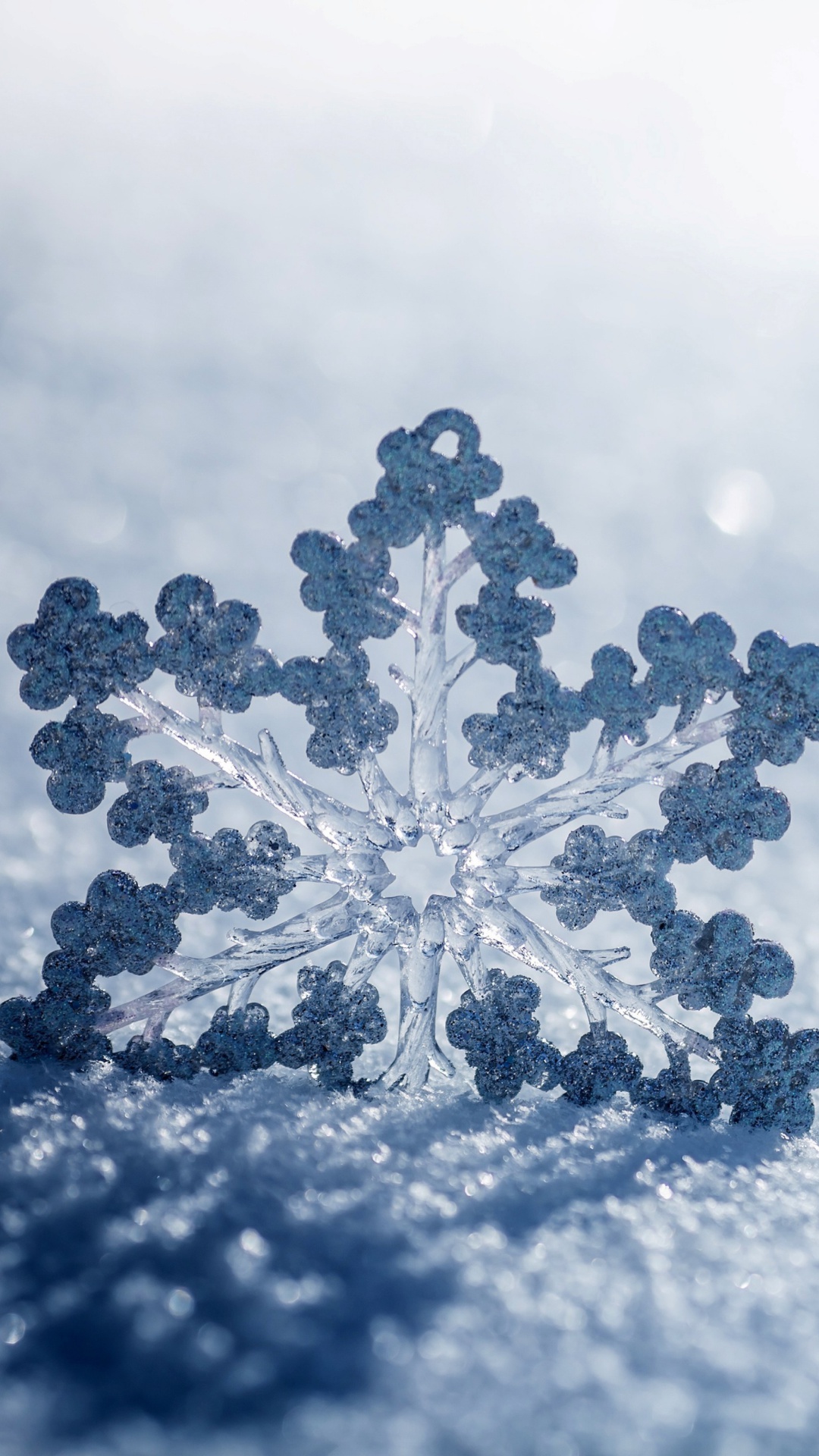 Fondo de pantalla Snowflake Macro HD 1080x1920