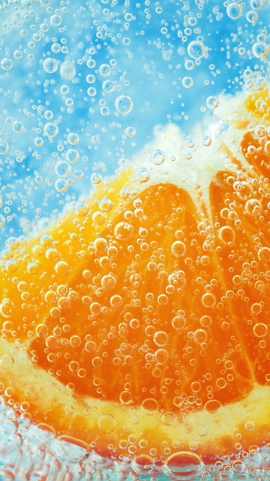 Das Orange In Water Wallpaper 1080x1920
