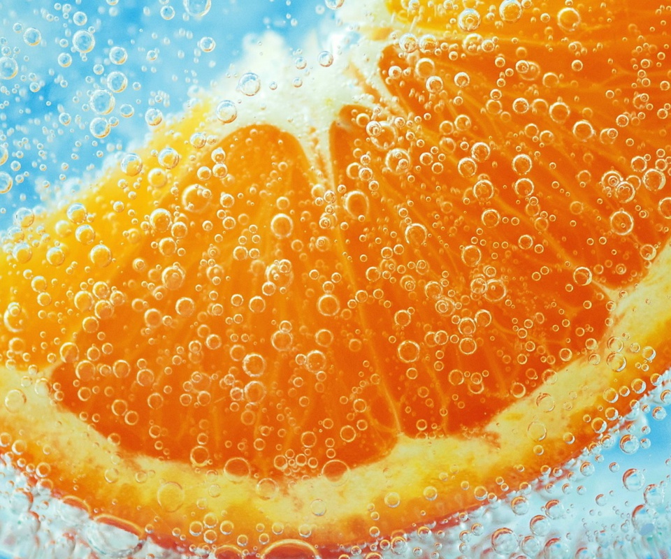 Das Orange In Water Wallpaper 960x800