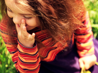 Sfondi Child Girl Laughing 320x240