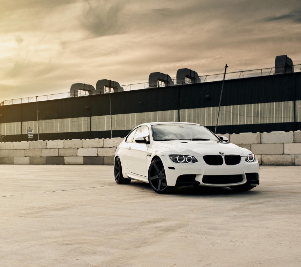 Screenshot №1 pro téma White Bmw Coupe 960x854