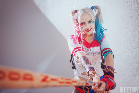 Das Harley Quinn Cosplay Wallpaper 480x320