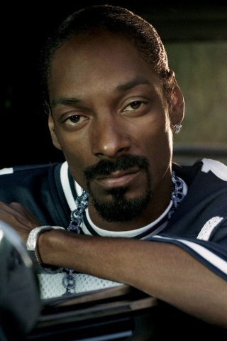 Snoop Dogg wallpaper 320x480