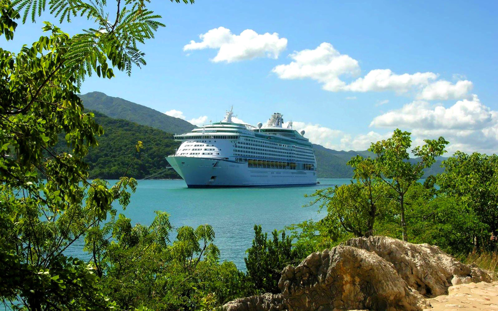 Fondo de pantalla Cruise Ship 1680x1050