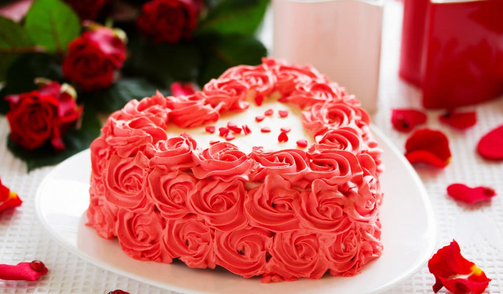 Das Sweet Red Heart Cake Wallpaper 1024x600