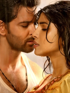 Fondo de pantalla Hrithik Priyanka Chopra In Agneepath 240x320