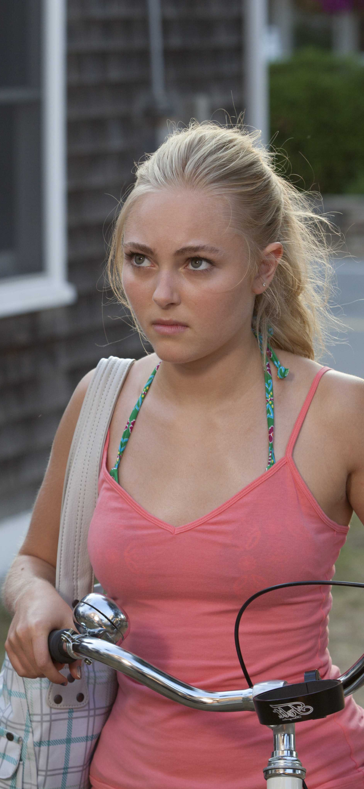 Screenshot №1 pro téma The Way, Way Back with AnnaSophia Robb and Liam James 1170x2532