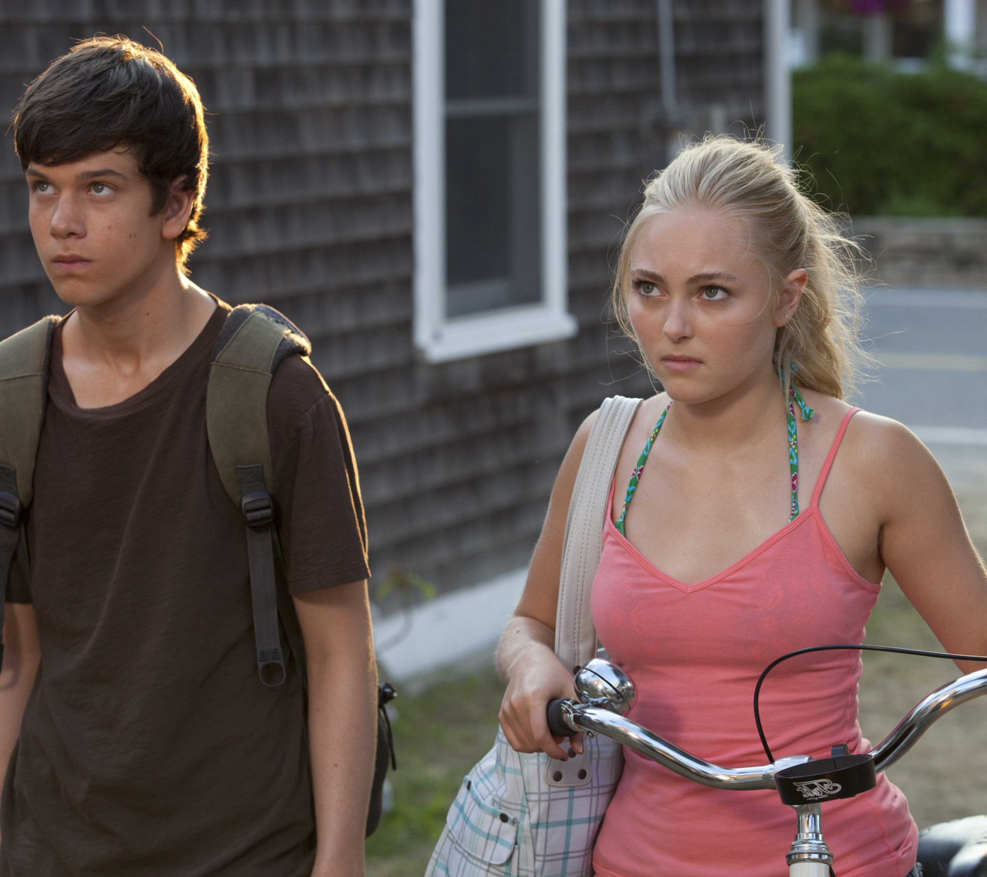 Обои The Way, Way Back with AnnaSophia Robb and Liam James 1440x1280