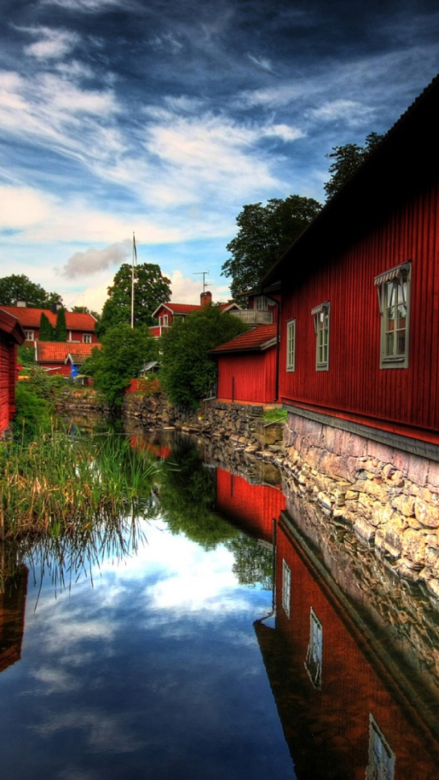 Nature Reflection wallpaper 640x1136