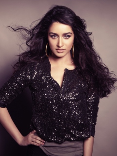 Screenshot №1 pro téma Actress Shraddha Kapoor 240x320
