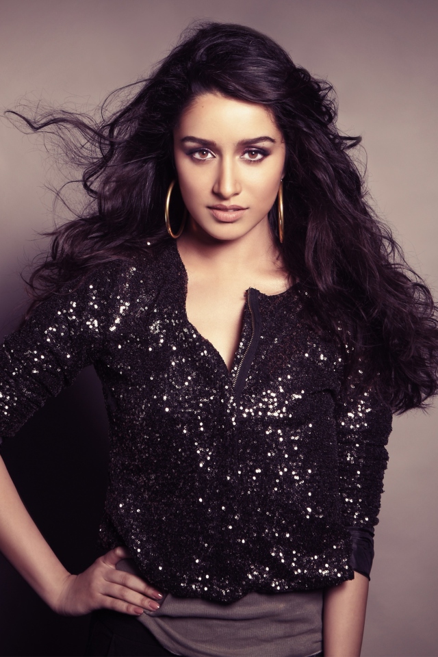 Fondo de pantalla Actress Shraddha Kapoor 640x960