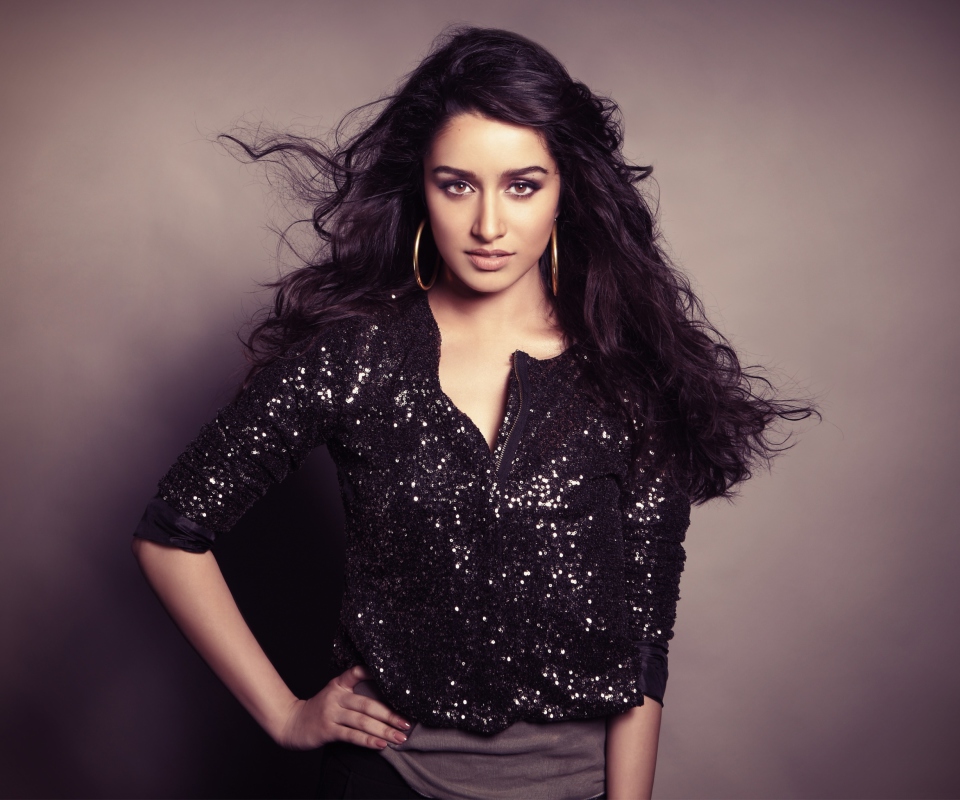 Actress Shraddha Kapoor wallpaper 960x800