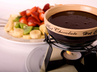 Обои Fondue Cup of Hot Chocolate 320x240