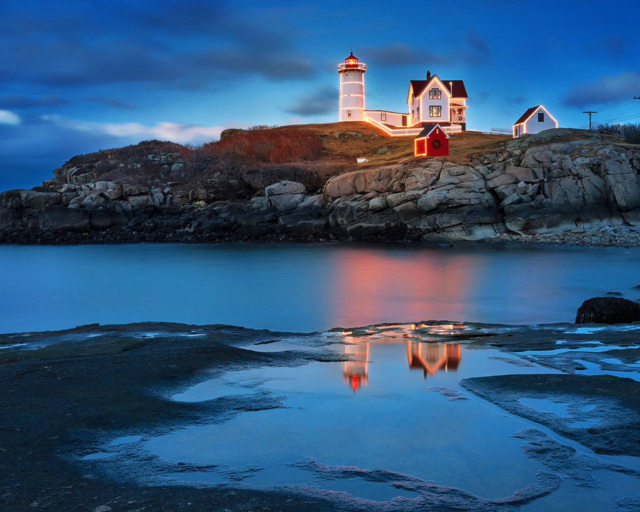 Lighthouse Night Light wallpaper 1280x1024