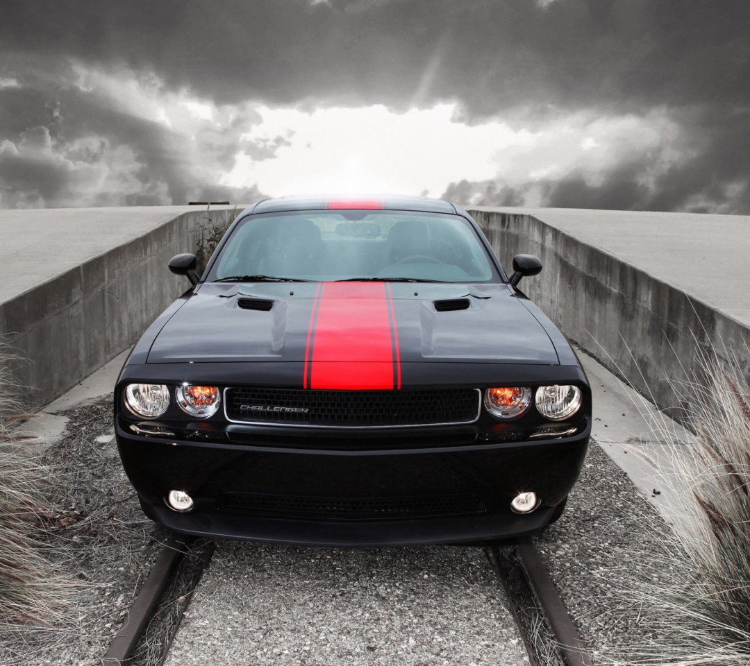 Das Dodge Challenger Front View Wallpaper 1080x960
