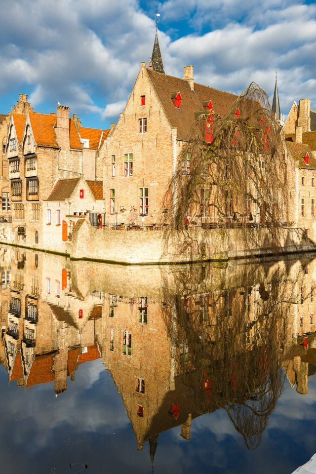 Fondo de pantalla Brugge 640x960
