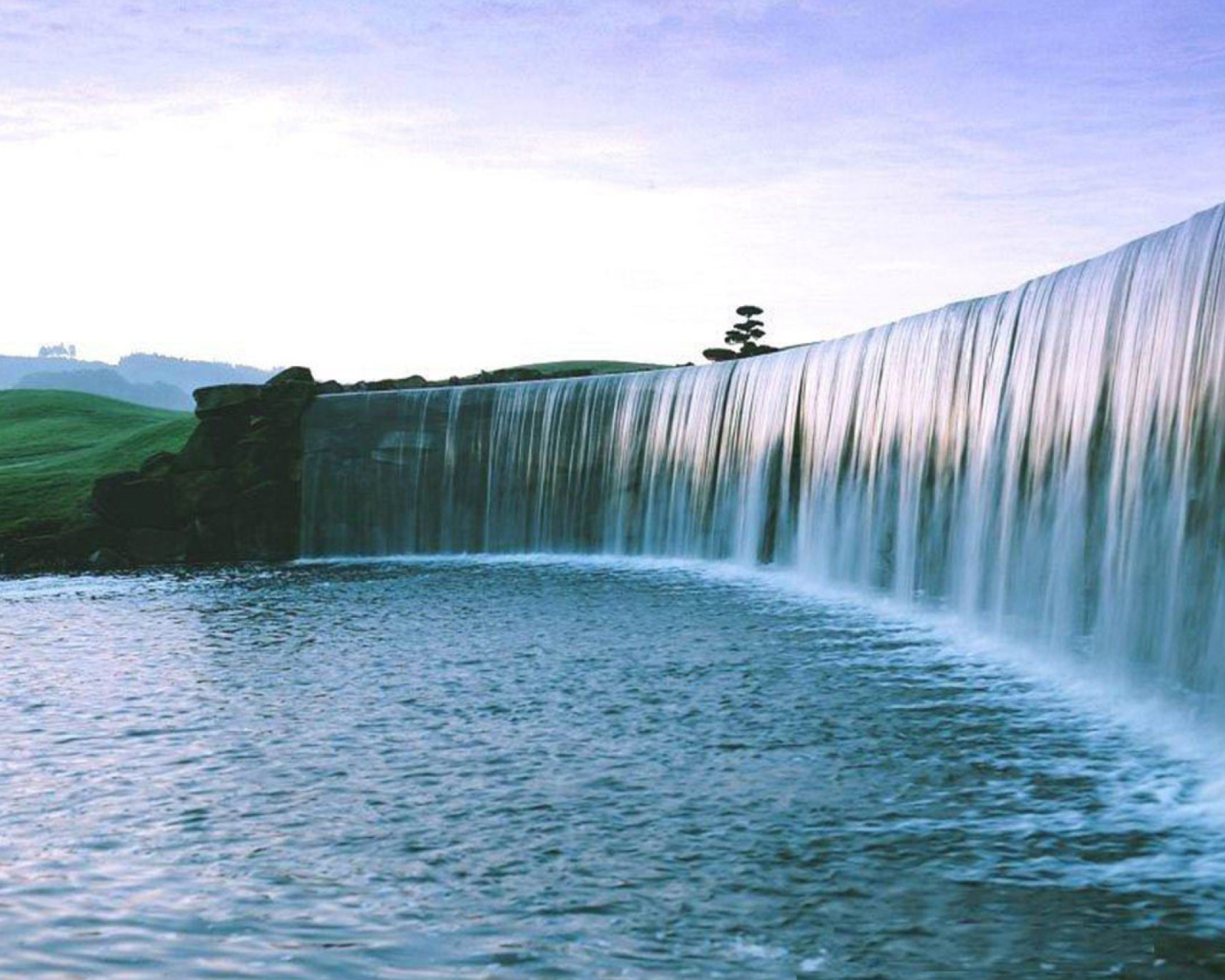 Вода падала стеной. Ниагарский водопад Эстетика. Фанская Ниагара водопад. Водопад сент-Антони. Водопад Ниагара живой.