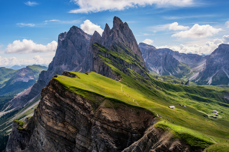 Parco Naturale Puez Odle Dolomites South Tyrol in Italy wallpaper