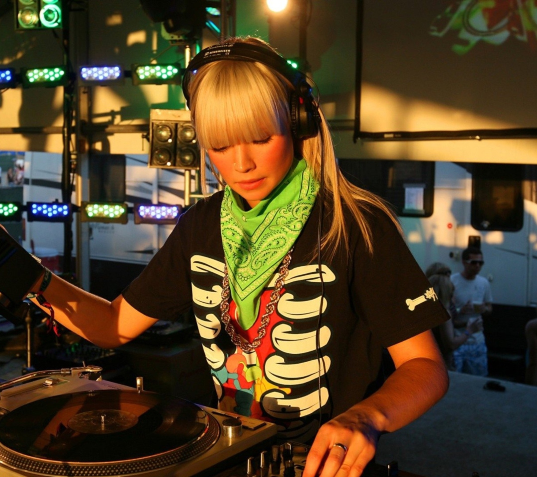 Sfondi Nightclub B-style DJ 1080x960