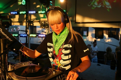 Sfondi Nightclub B-style DJ 480x320