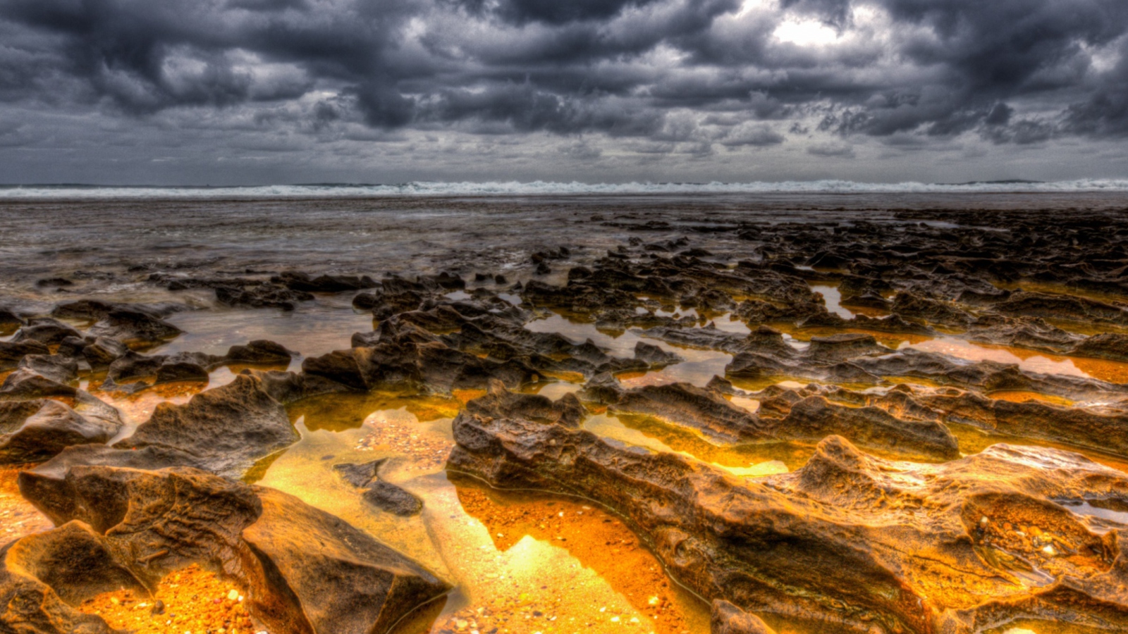 Das Hdr Dark Clouds And Gold Sand Wallpaper 1600x900