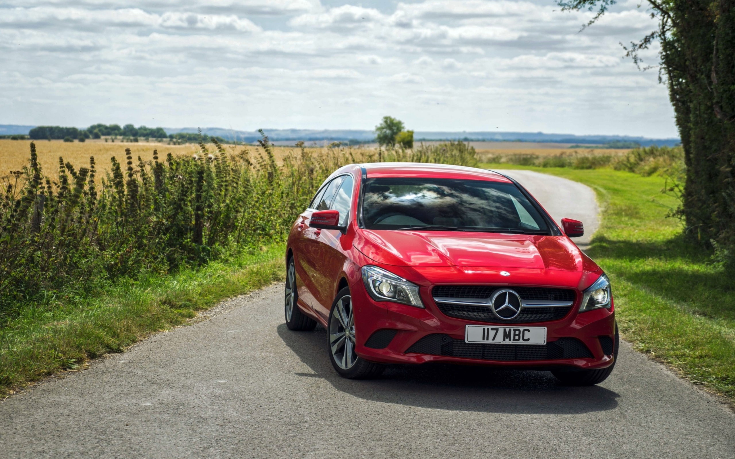 Обои Mercedes Benz C63 AMG 2560x1600