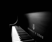 Das Steinway Piano Wallpaper 220x176