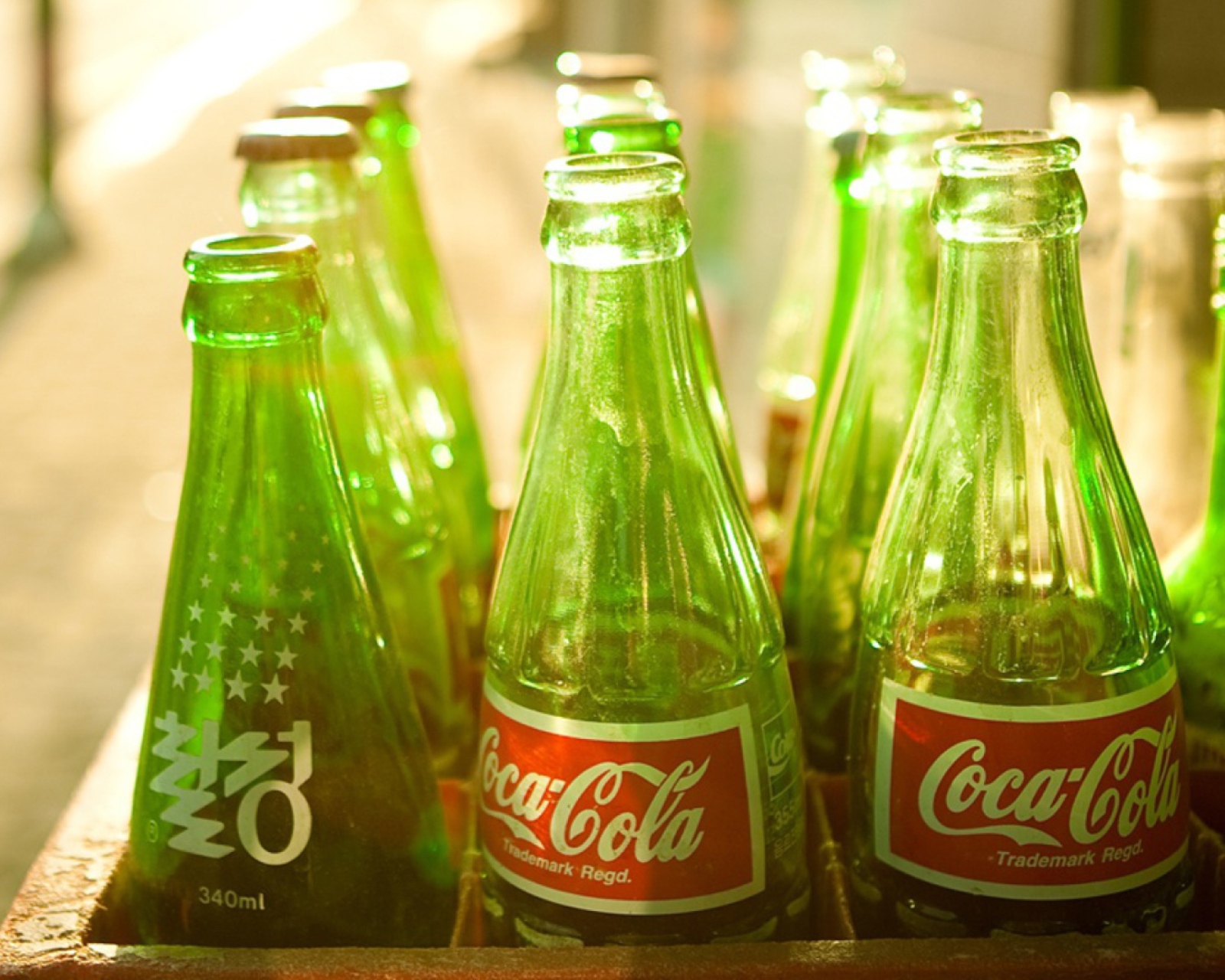 Coca Cola Bottles screenshot #1 1600x1280