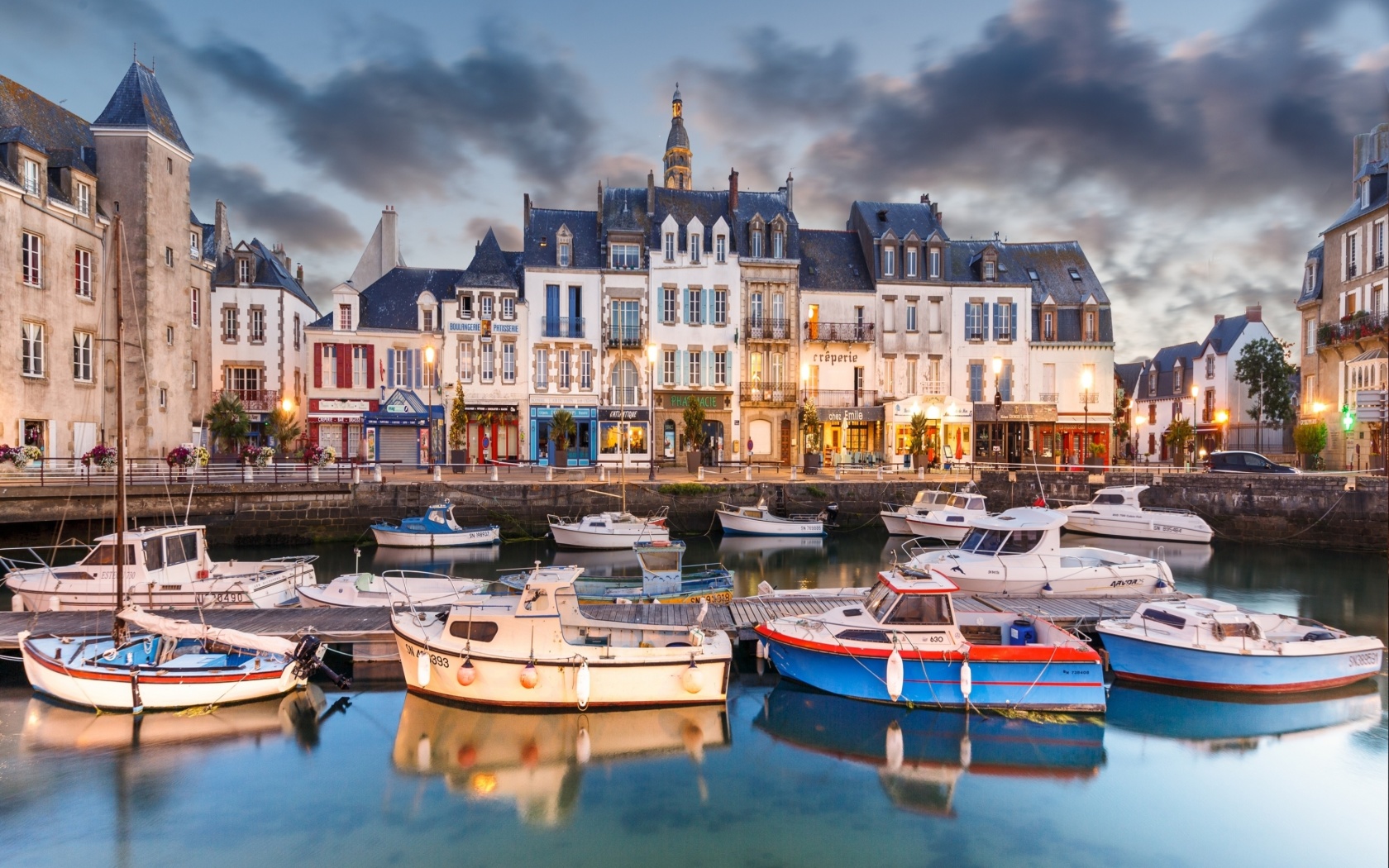 Fondo de pantalla Le Croisic in Brittany France 1680x1050