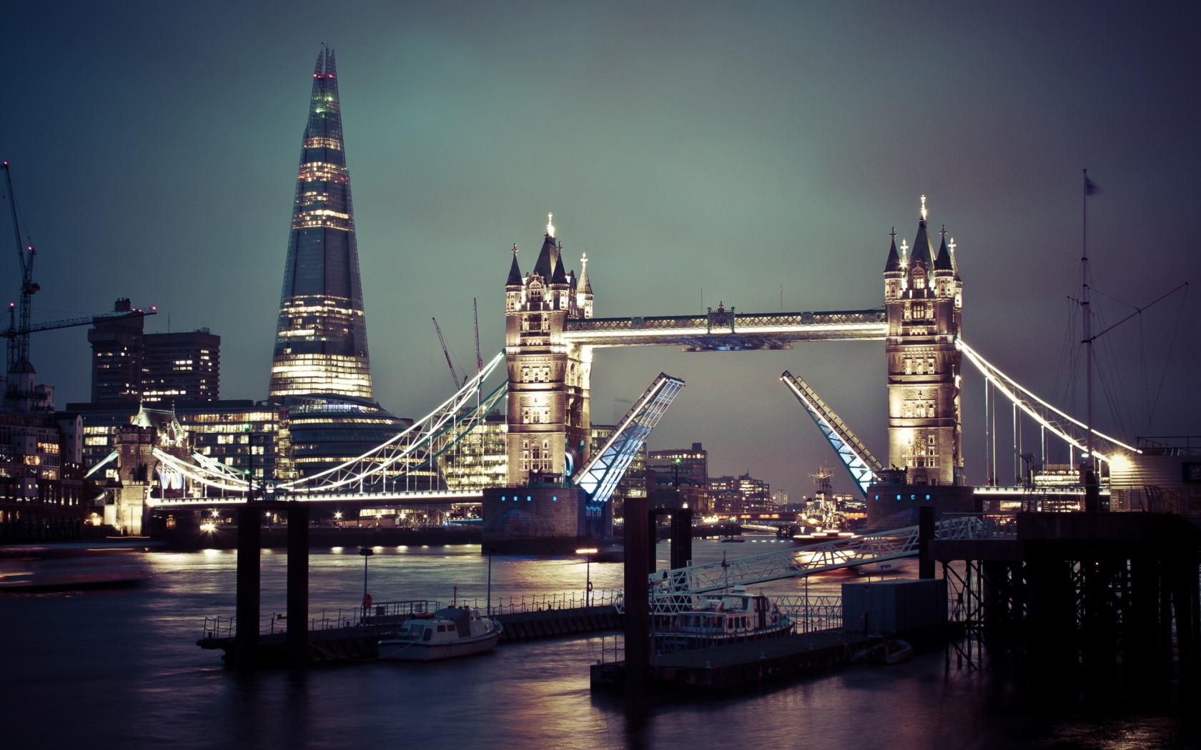 Screenshot №1 pro téma Tower Bridge Of London And The Shard Skyscraper 1680x1050