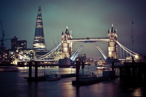 Screenshot №1 pro téma Tower Bridge Of London And The Shard Skyscraper 480x320