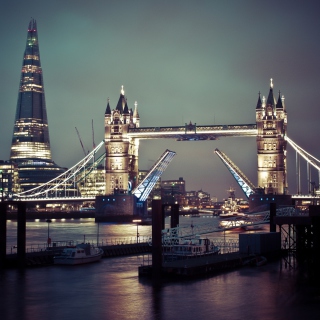 Kostenloses Tower Bridge Of London And The Shard Skyscraper Wallpaper für Samsung E1150