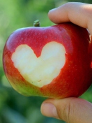Das Heart On Apple Wallpaper 132x176